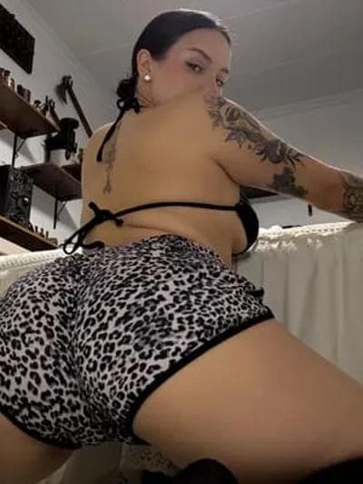 𝐀𝐫𝐢𝐚𝐧𝐧𝐚 🖤🌙