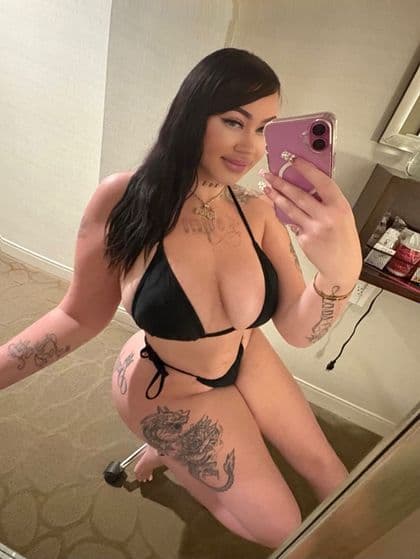 @chloemeetz