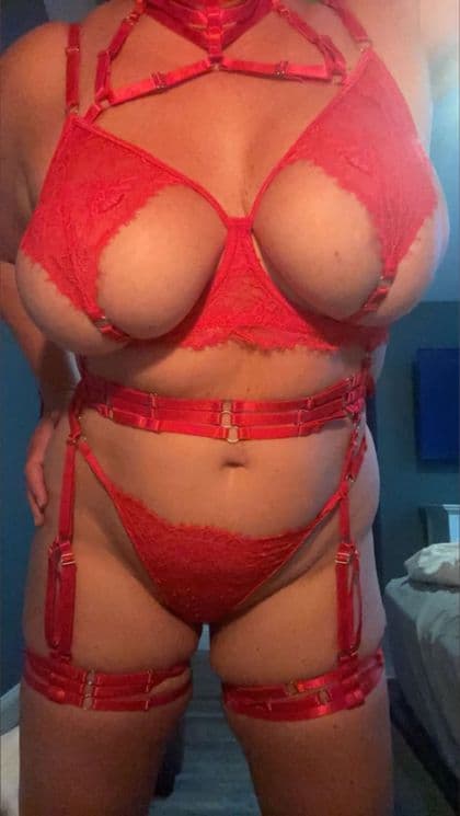 @hotwifemommy