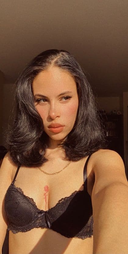 @theesolequeen2