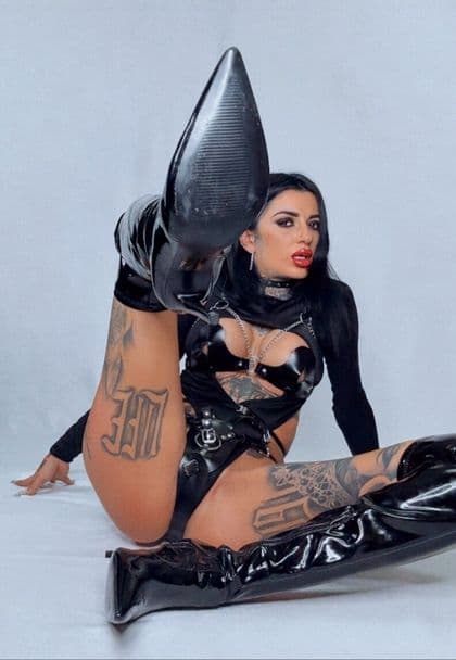 @mistress-kyla-gold