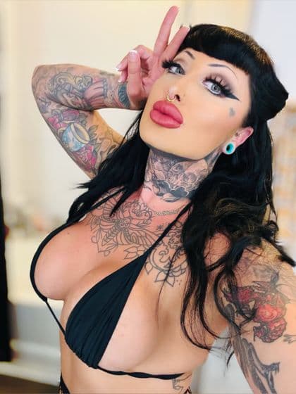 @goth.barbie
