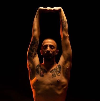 @nakedyogamen