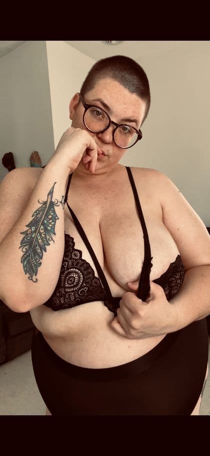 @theb00byqueen97