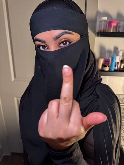 @femdomhijabi