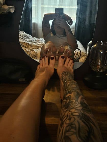 @lorynstattooedtoes