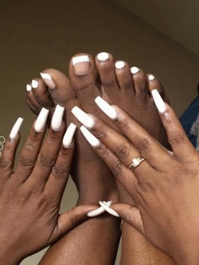 @ebonyfeet888