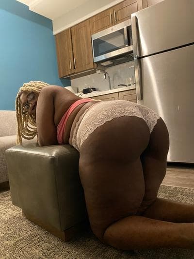 @thebootyqueen