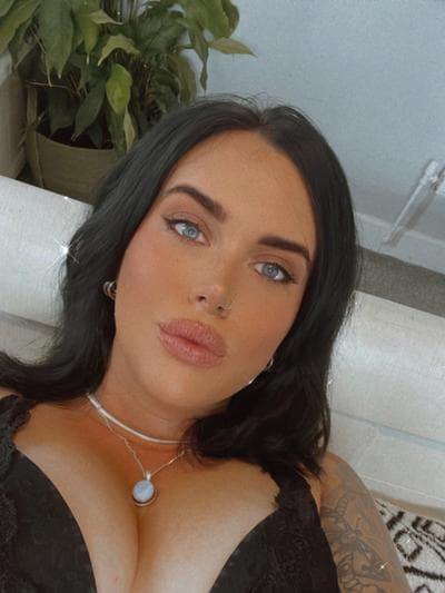 @watch.me.rae.rae